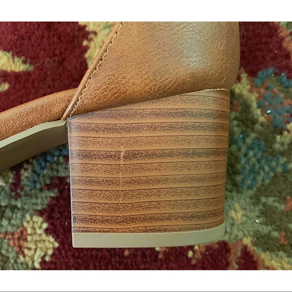 🆕 Tan heels 😍 - Picture 5 of 5